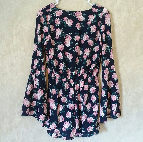 Navy floral romper bell sleeves size S M L SALE - Picture 4 of 6
